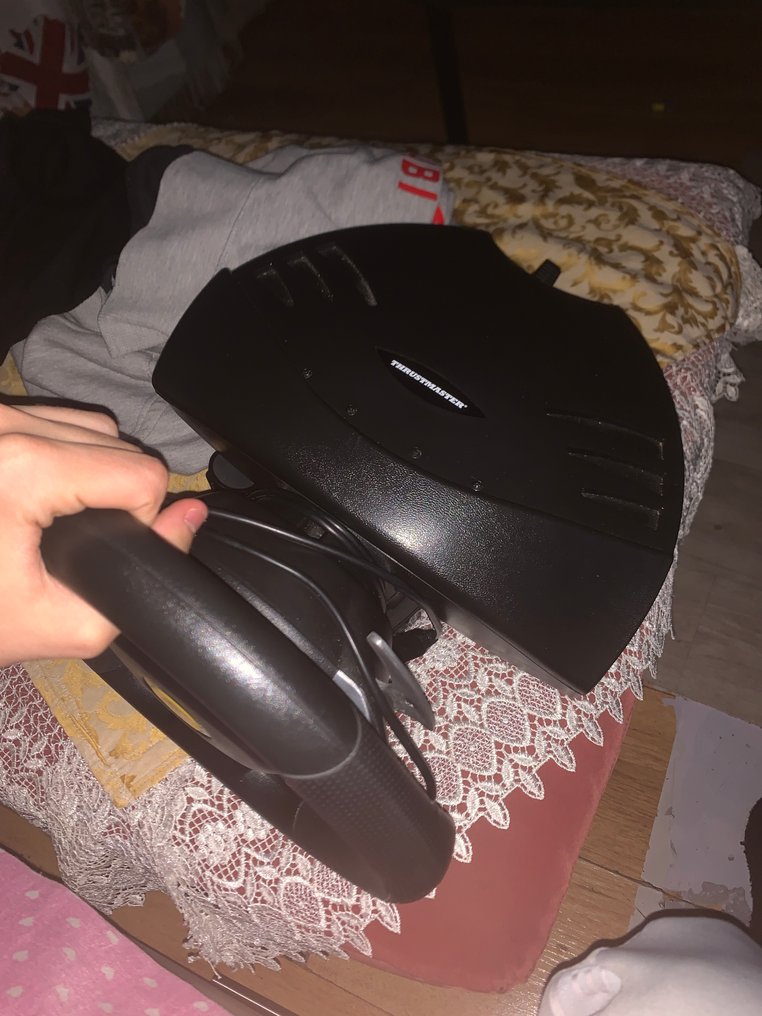 Thrustmaster - Ferrari racing wheel - Video game #1.0