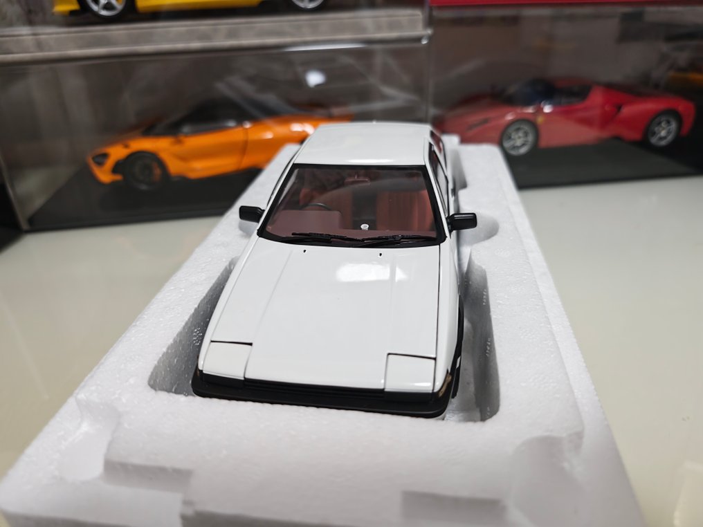 Autoart 1:18 - Modelbil - Initial d Toyota ae86 legend 1 #1.0