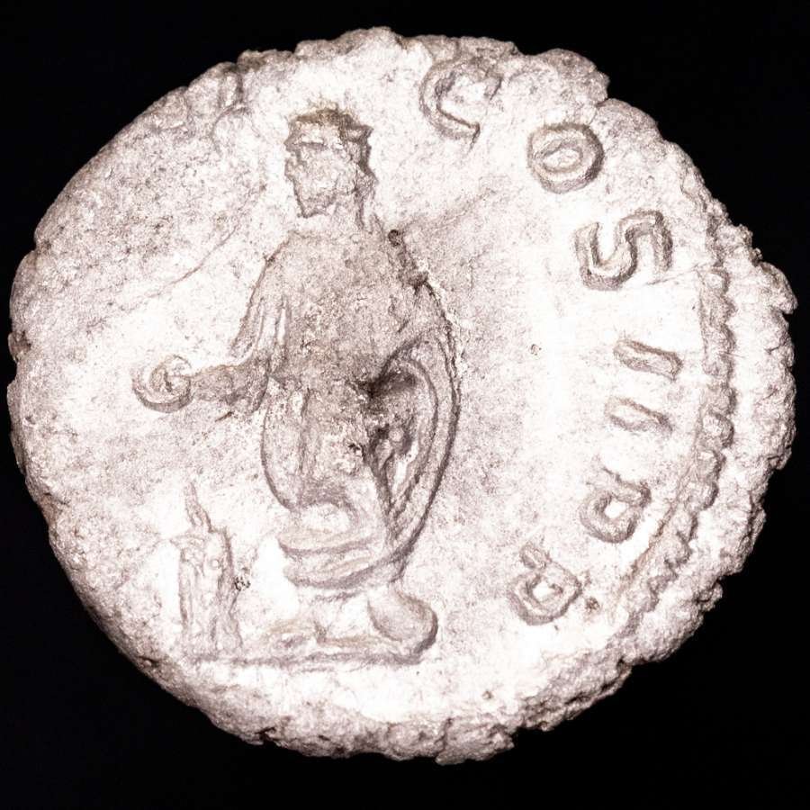 Rooman imperiumi. Severus Alexander (222-235). Denarius Rome mint, 228 A.D. P M TR P VII COS II P P, Alexander, togate, standing left, holding patera.  (Ei pohjahintaa) #1.0