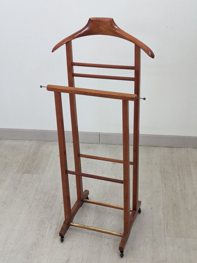 Dressboy - Servomuto - Holz #1.0