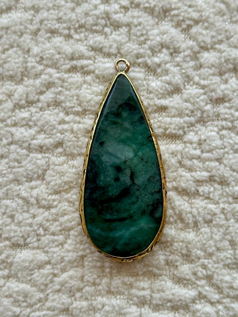 Σμαράγδι Εξαιρετικό χειροποίητο κρεμαστό με φυσικό σμαράγδι, πρώτης ποιότητας. - Ύψος: 45 mm - Πλάτος: 20 mm- 9.3 g #2.1