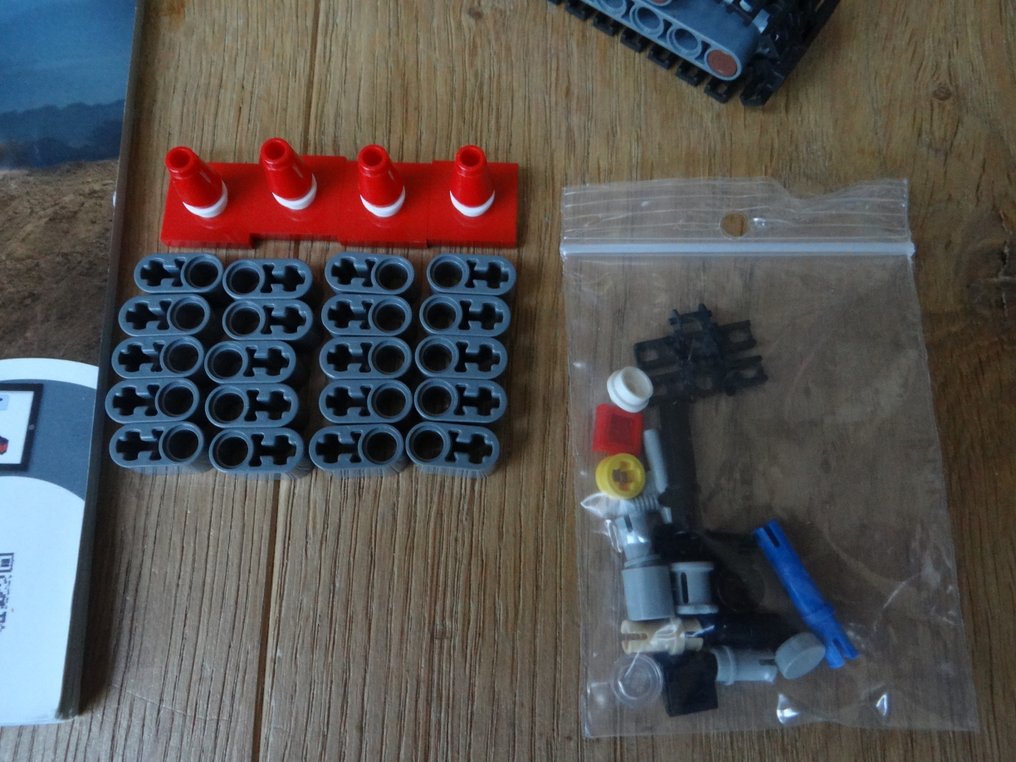 LEGO Set - 42121 - Technic - Heavy-Duty Excavator #2.1