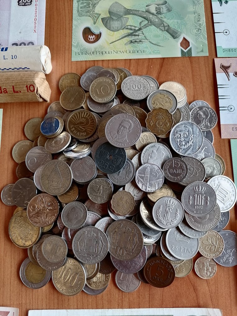 世界. Lot of Coins & Banknones..  (沒有保留價) #3.2