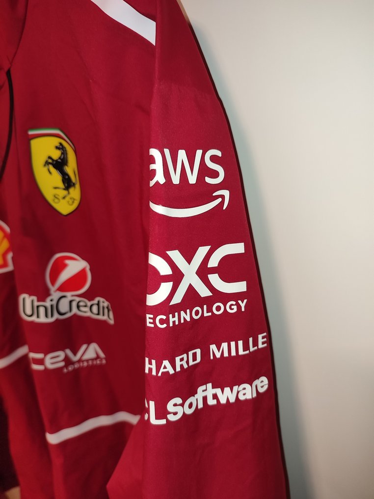 FERRARI HP - Formula – 1 - 2025 - Csapat viselet #4.3