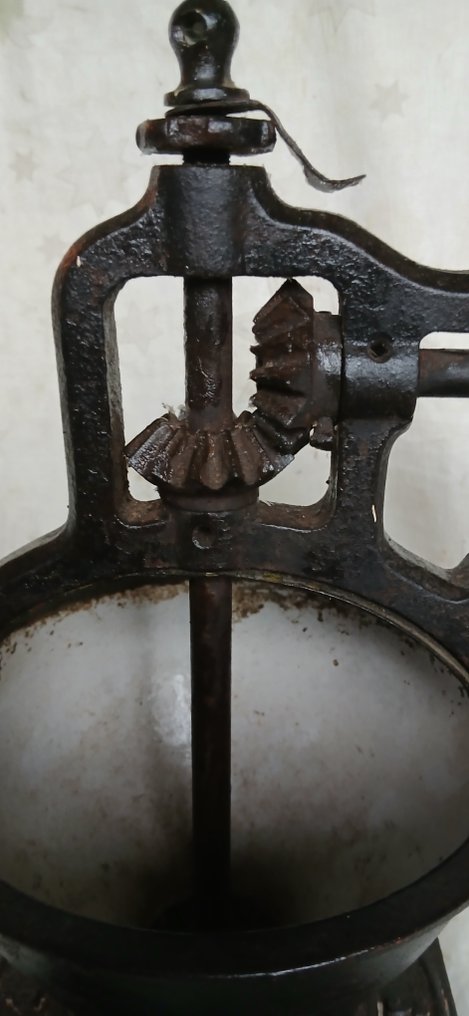 Kahvimylly - gietijzer - Peugeot-kahvimylly #2.1