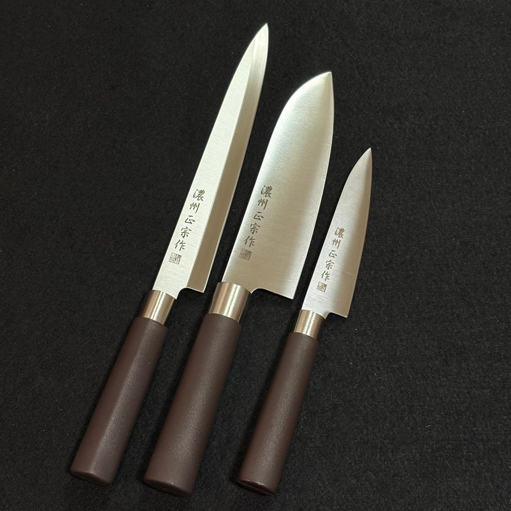 Noshu Masamune - 厨刀 - Santoku、Sashimi 和 Paring Knife - 日本厨房刀 - 不锈钢刀片钢 - 日本 #1.0