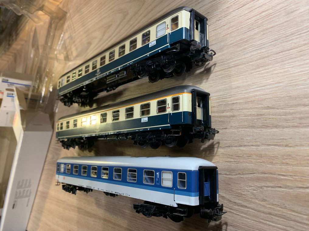 Märklin H0 - Model train passenger carriage (3) - DB #4.3
