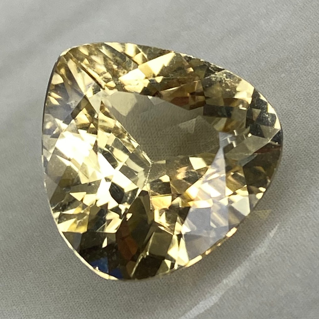 没有保留价 黄色绿宝石（金绿柱石）  - 9.03 ct - 国际有色宝石协会（ICA GemLab） - 金色色调 #2.1