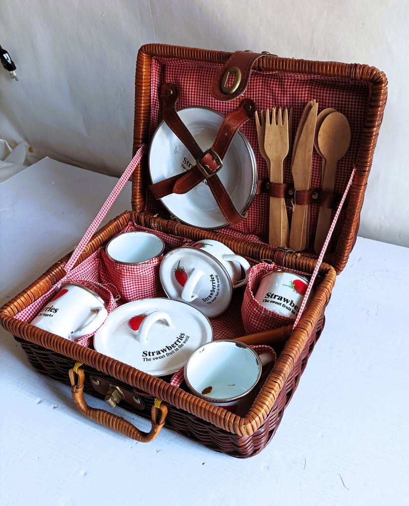 Καλάθι πικνίκ - Φράουλες - κλαδί, πορσελάνη, κεραμική και ξύλο #1.0