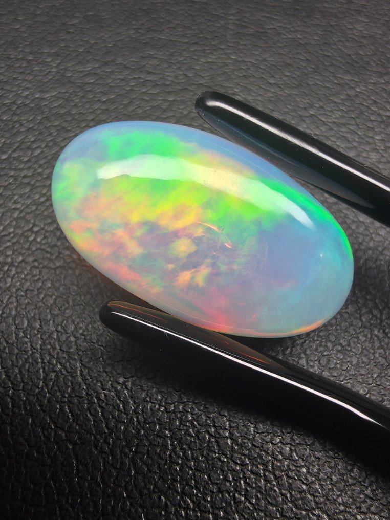 7.38克拉天然白色欧泊 弧面形 - 高度: 20 mm - 宽度: 11.4 mm- 1.48 g #2.1