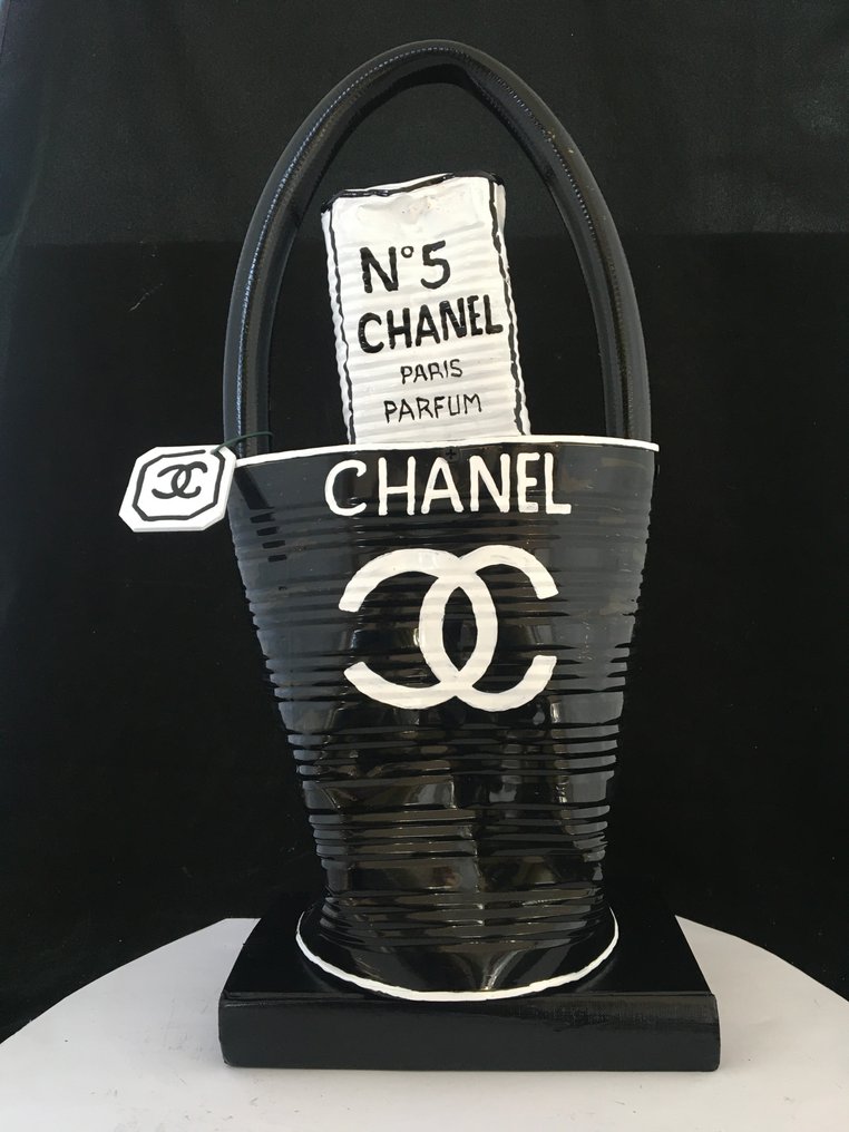 Norman Gekko - Chanel Bag with Chanel N.5 Perfume #4.3