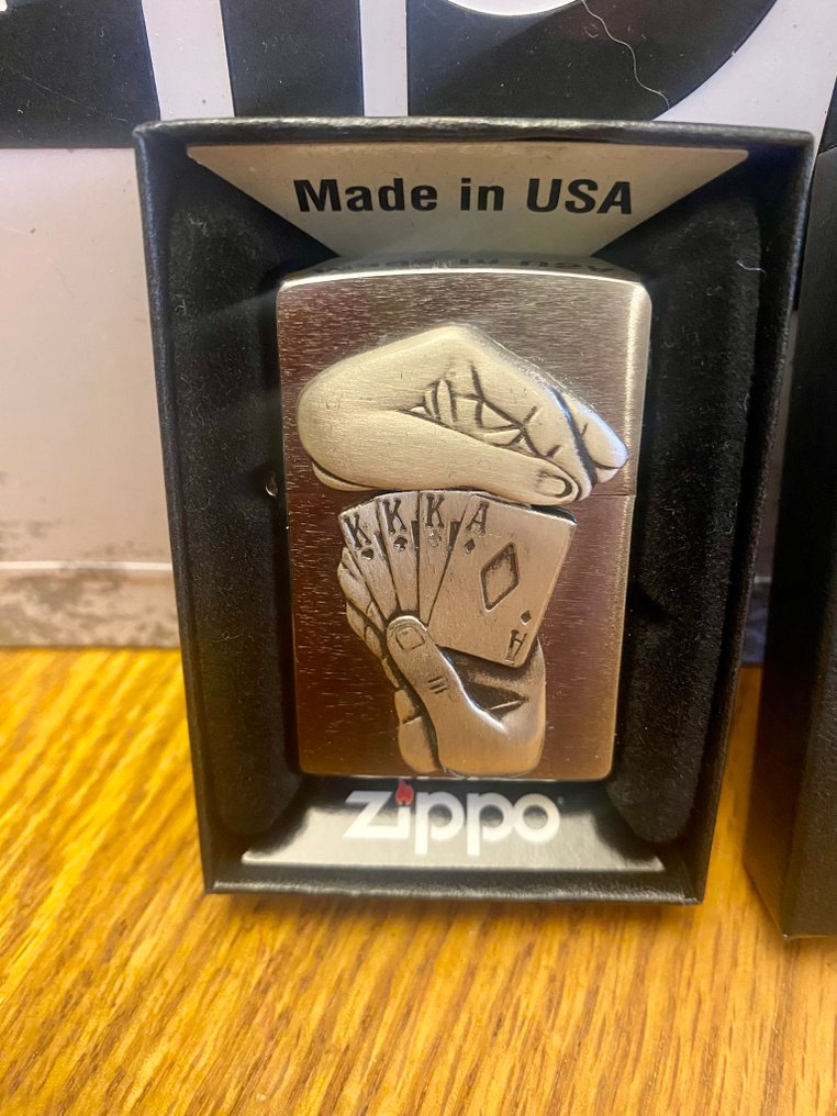 Zippo - JEU DE CARTES POKER - RELIEF - Sem preço de reserva - Isqueiro - Aço (aço inoxidável), Latão #3.2