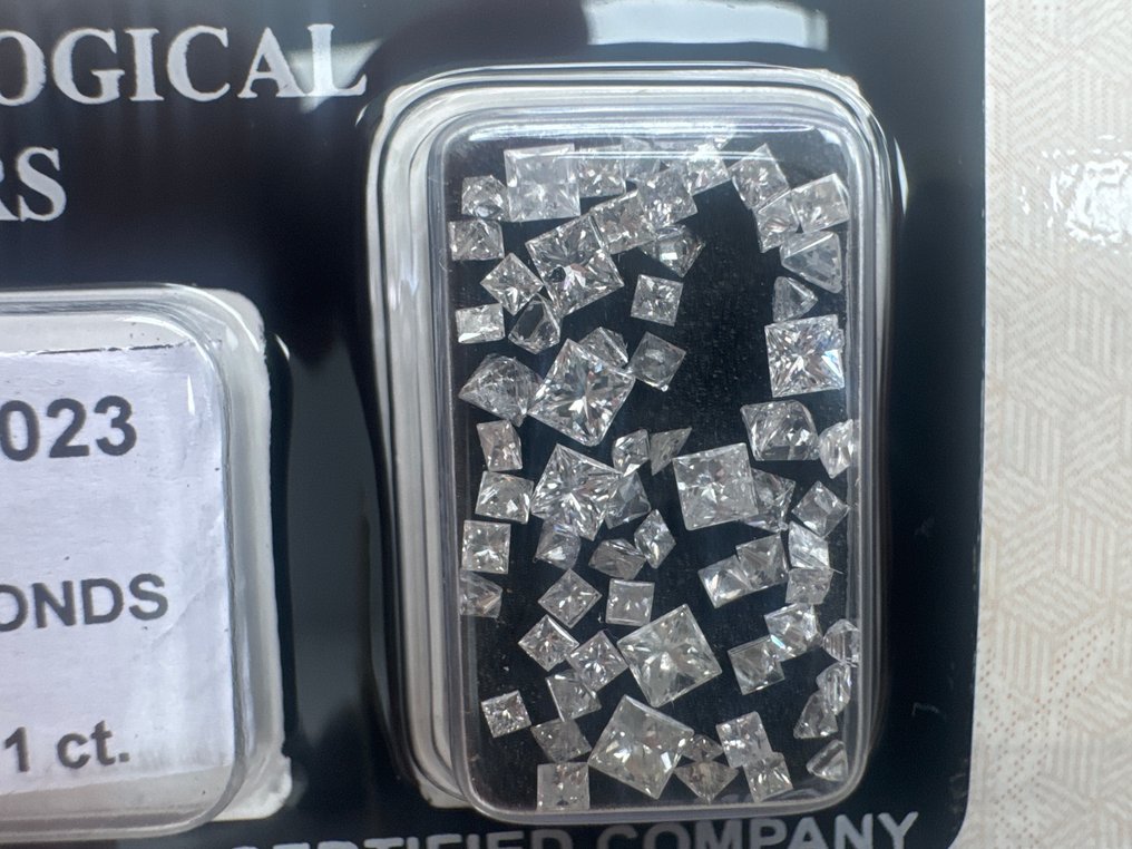 No reserve price - 66 pcs Diamond  (Natural)  - 2.61 ct - Square - D (colourless), E, F, G, H - VS1, VS2, SI1, SI2 - Gemmological Centre Israel (G.C.I.) #1.0