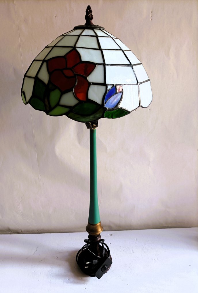 Επιτραπέζιο φωτιστικό - Tiffany - Επενδυμένη με βιτρίνα και μέταλλο. - Ύψος : 70 εκ. #2.1