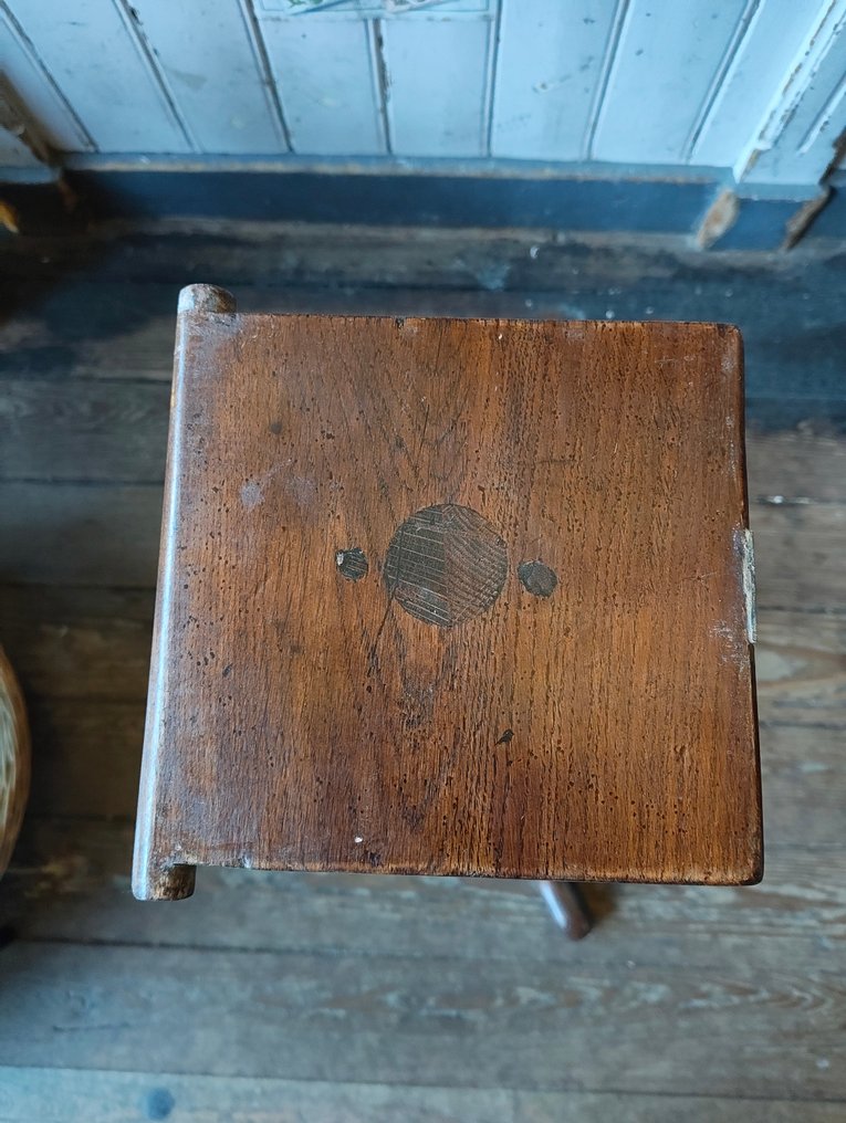 Midterbord - Egetræ - Tilt Top Table #2.1