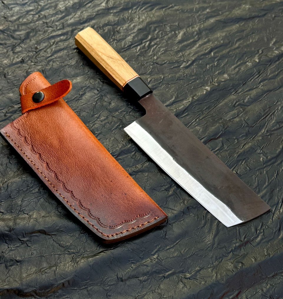 厨刀 - 日式风格。手工厨房刀，厨师刀，ASH木材。Risen Black，皮革10/451 - 亚洲 #1.0