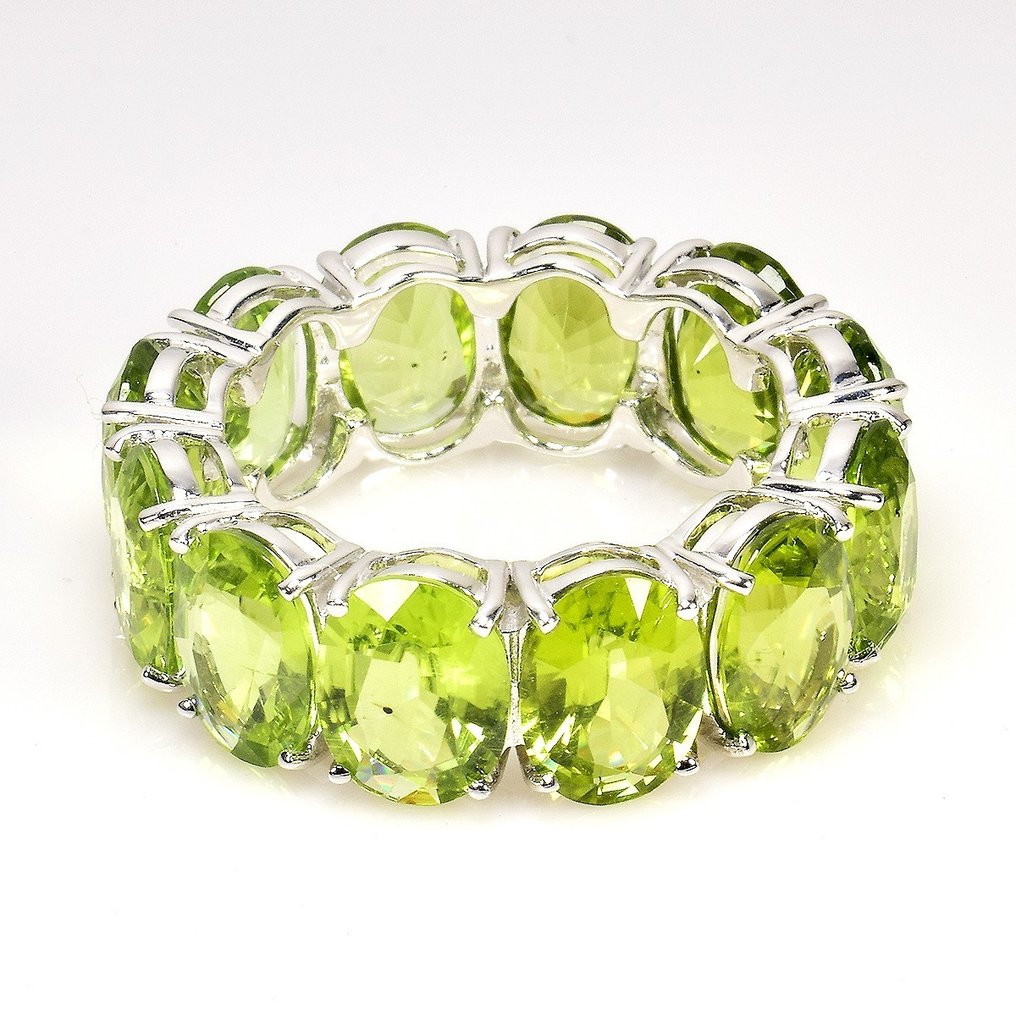 Ring - 14 karat Hvidguld -  2.05ct. tw. Peridot #3.2