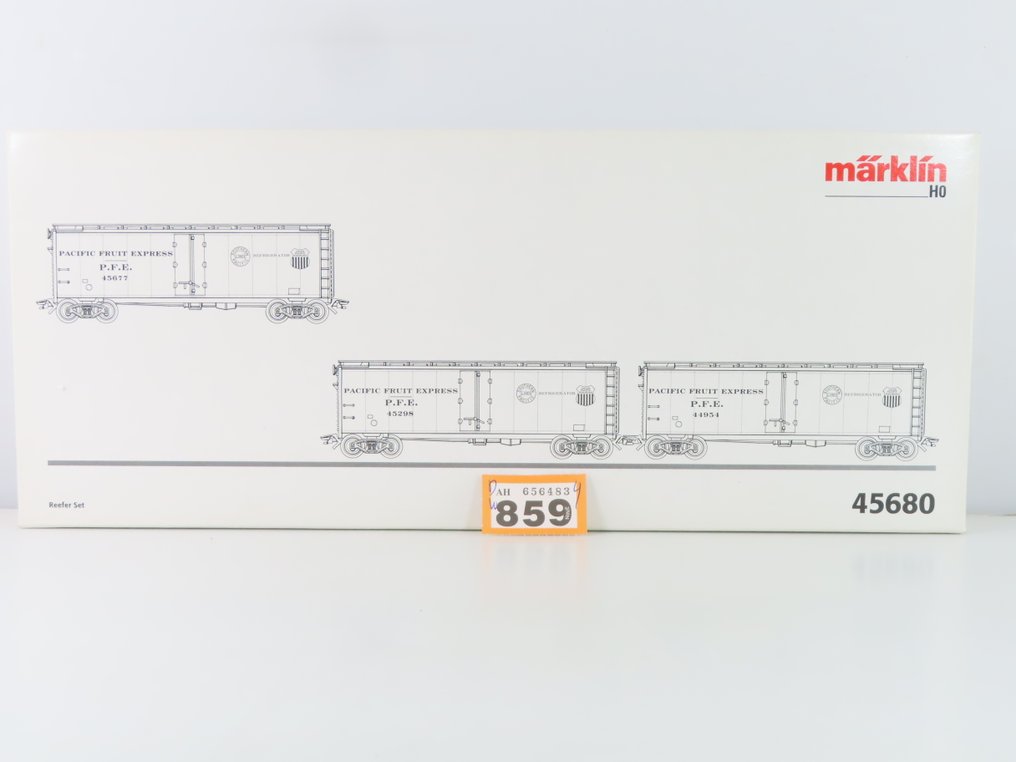 Märklin H0 - 45680 - Zestaw modeli wagonu towarowego (1) - Zestaw trzech wagonów towarowych z czterowózkowymi 'Boxcars' z nadrukiem 'Pacific Fruit Express'. - Union Pacific Railroad #2.1