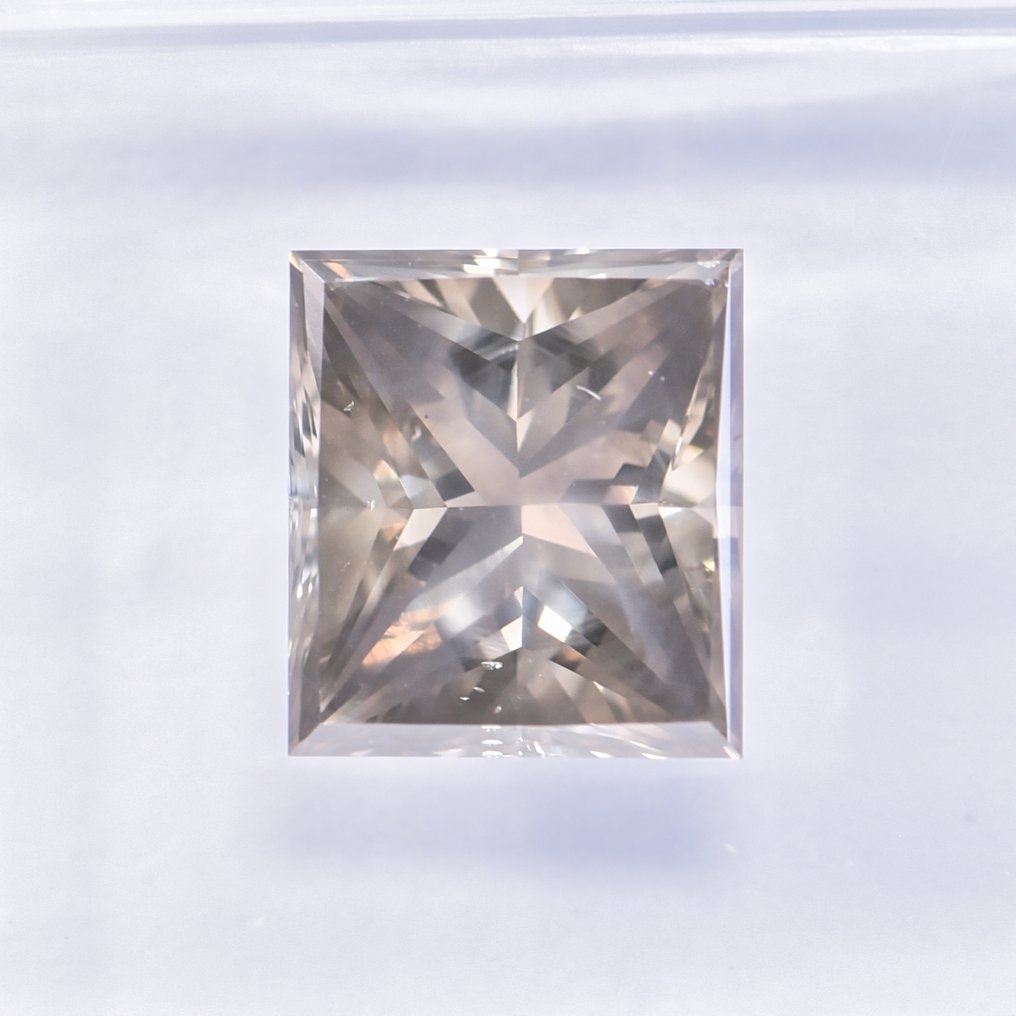 没有保留价 - 1 pcs 钻石  (天然色彩的)  - 2.30 ct - 矩形 - Fancy deep 稍帶棕色的, 稍帶綠色的 黄色 - SI1 微内含一级 - 国际宝石研究院（IGI） - VG #4.3