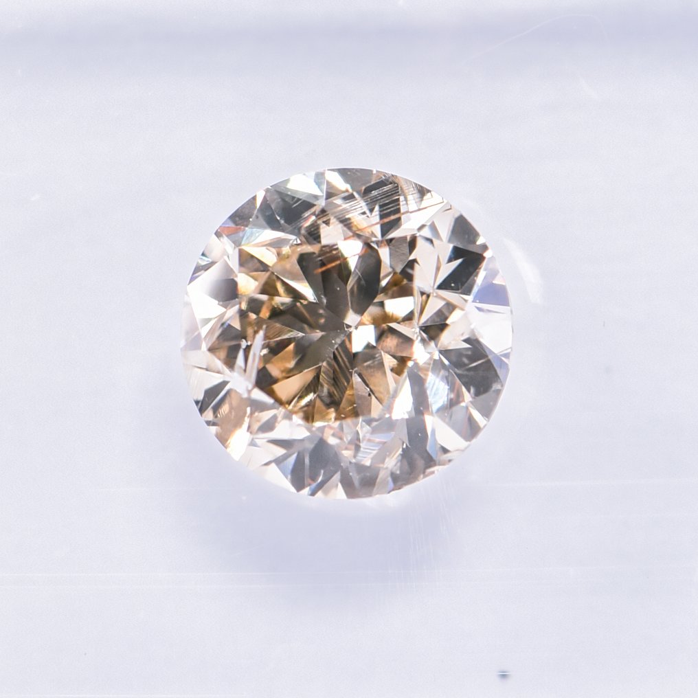 Fără preț de rezervă - 1 pcs Diamant  (Colorat natural)  - 1.03 ct - Rotund - Fancy Galben Maro - I1 - IGI (Institutul gemologic internațional) - VG #4.3