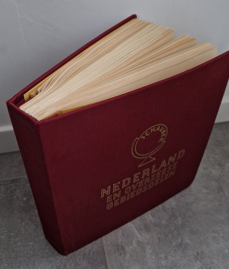 Netherlands Overseas 1870/1990 - Most of the material is mainly at the back of the blank hawid in a heavily filled Schaubek album. - NVPH #1.0