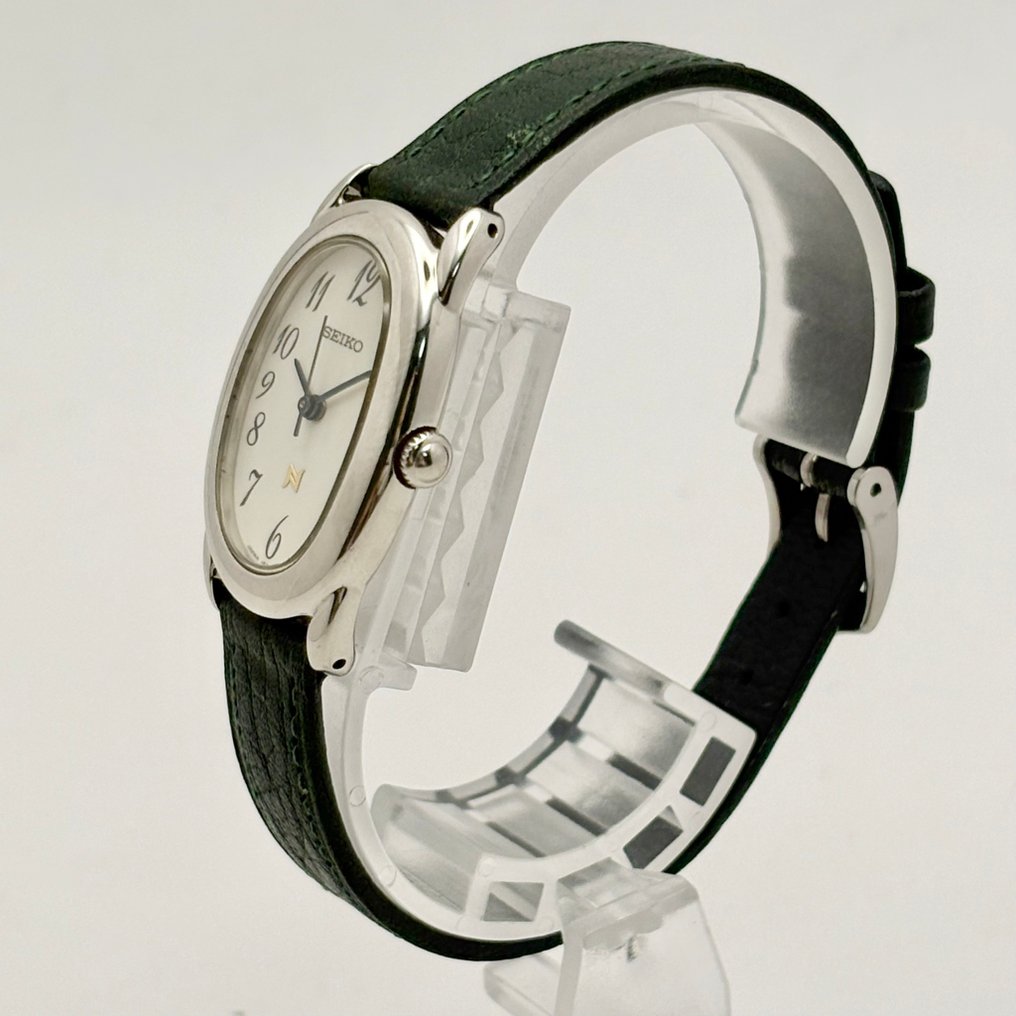 Seiko - Nincs minimálár - 1F21-5B70 - Női - 1990-1999  #1.0