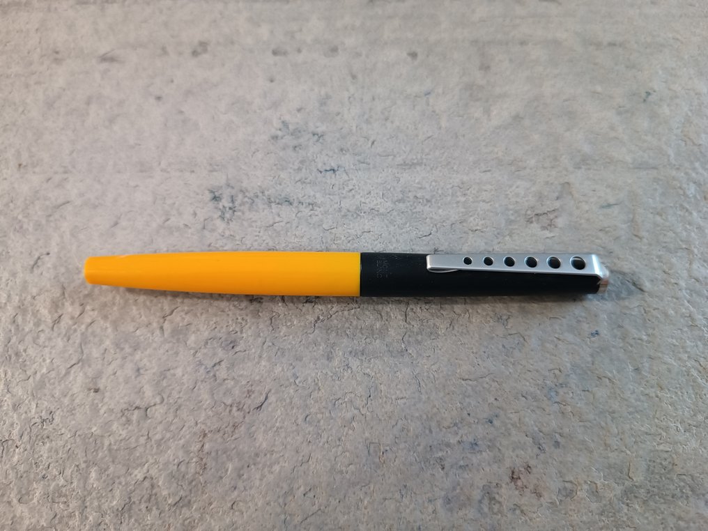 Montblanc - Pluma Montblanc modelo Carrera años 90 - Zonder minimumprijs - Vulpen #2.1