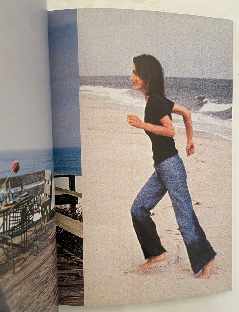 Lee Radziwill - EO; Happy Times, les Années Kennedy - 2002 #2.1