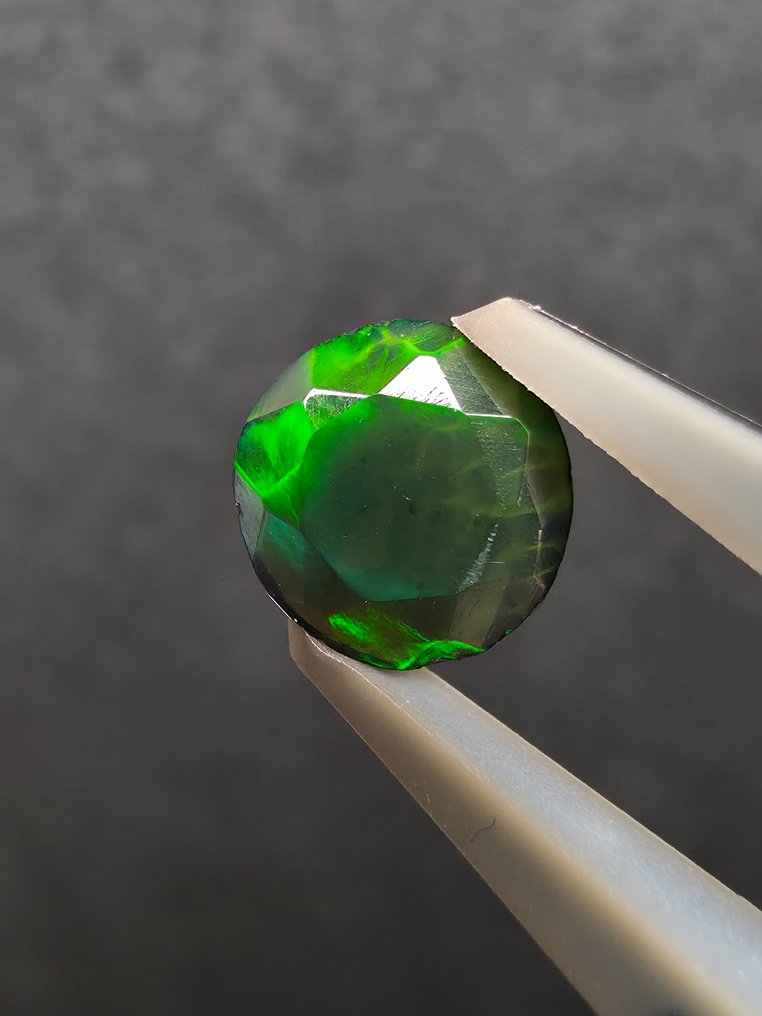 1.7tcw Black Opal Faceted- 0.34 g #2.1