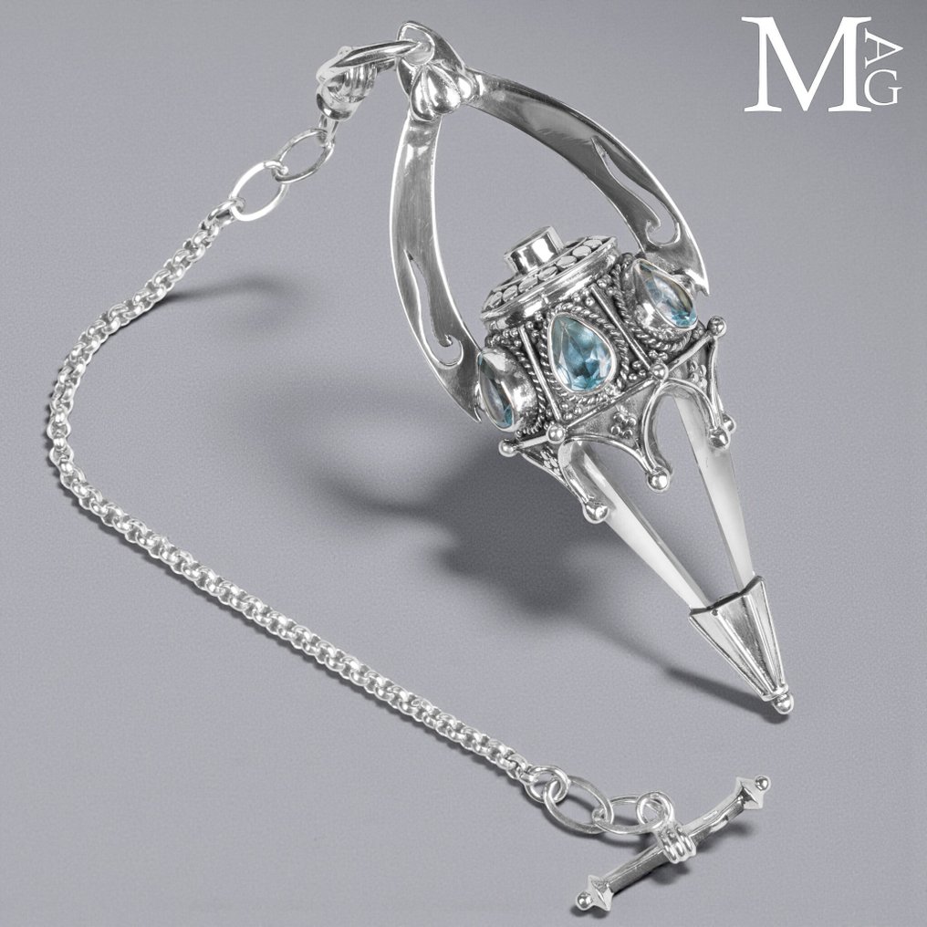 Γοτθικό ασημένιο εκκρεμές με διαυγές χαλαζία και ακουαμαρίνα - Μοναδικό χειροποίητο κόσμημα. - Ύψος: 260 mm - Πλάτος: 91 mm- 57 g #2.1