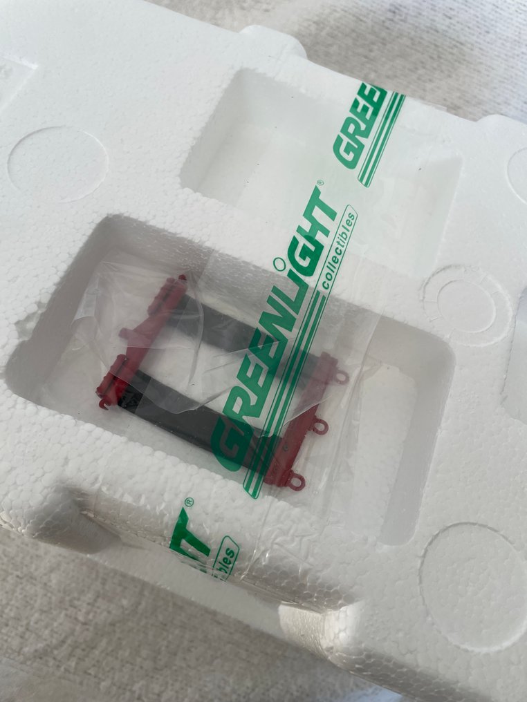 Greenlight 1:18 - Model station wagon - 1972 Chevrolet C-30 Dually Wrecker #3.2