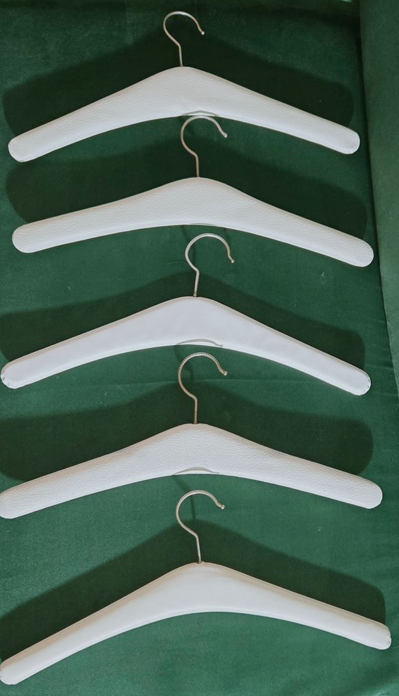 Κρεμάστρα παλτό (33) - Ξύλο, πλαστικό, Σίδερο - Βιτρίνα κρεμάστρες #3.2