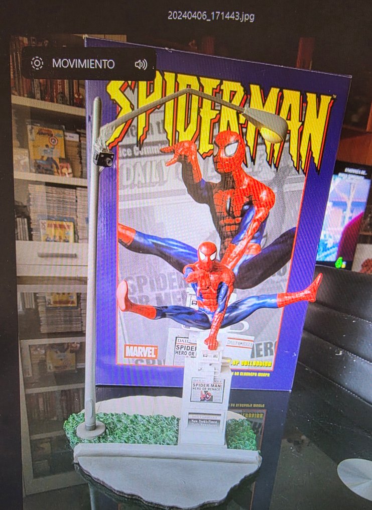 Diamond Select Toys - Spider-Man - 1 - Spider-Man Daily Bugle Statue #1.0