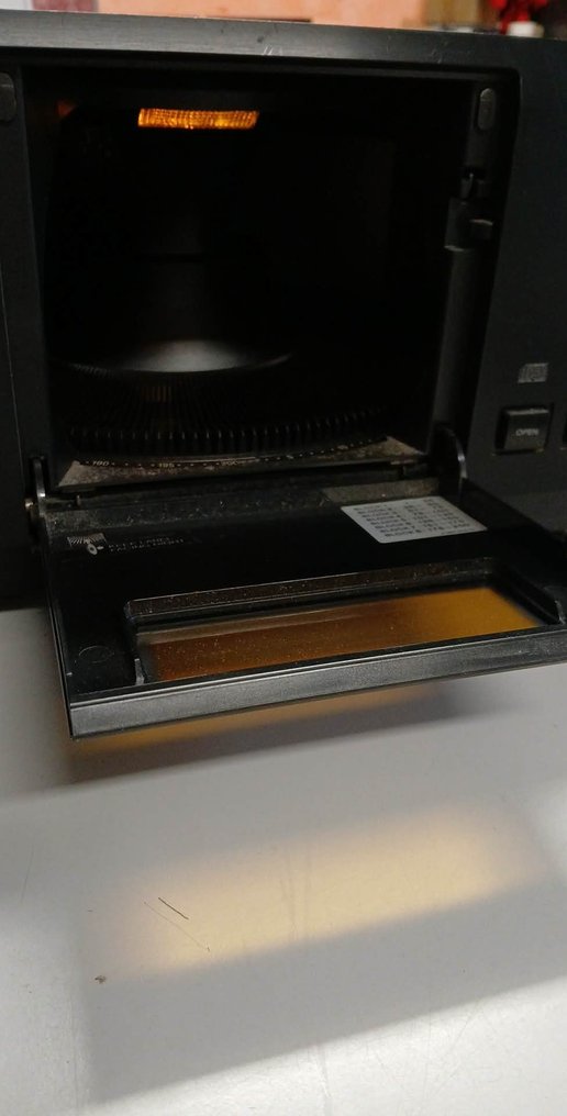 Sony - CDP-CX200 CD player #2.1