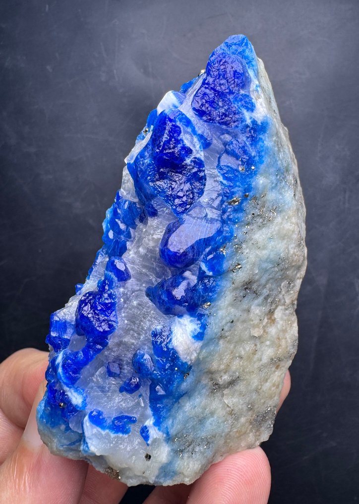 Πολύ σπάνιο! Βασιλικό μπλε Hauyne. Κρύσταλλοι στη μήτρα - Ύψος: 85 mm - Πλάτος: 47 mm- 234 g - (1) #2.1