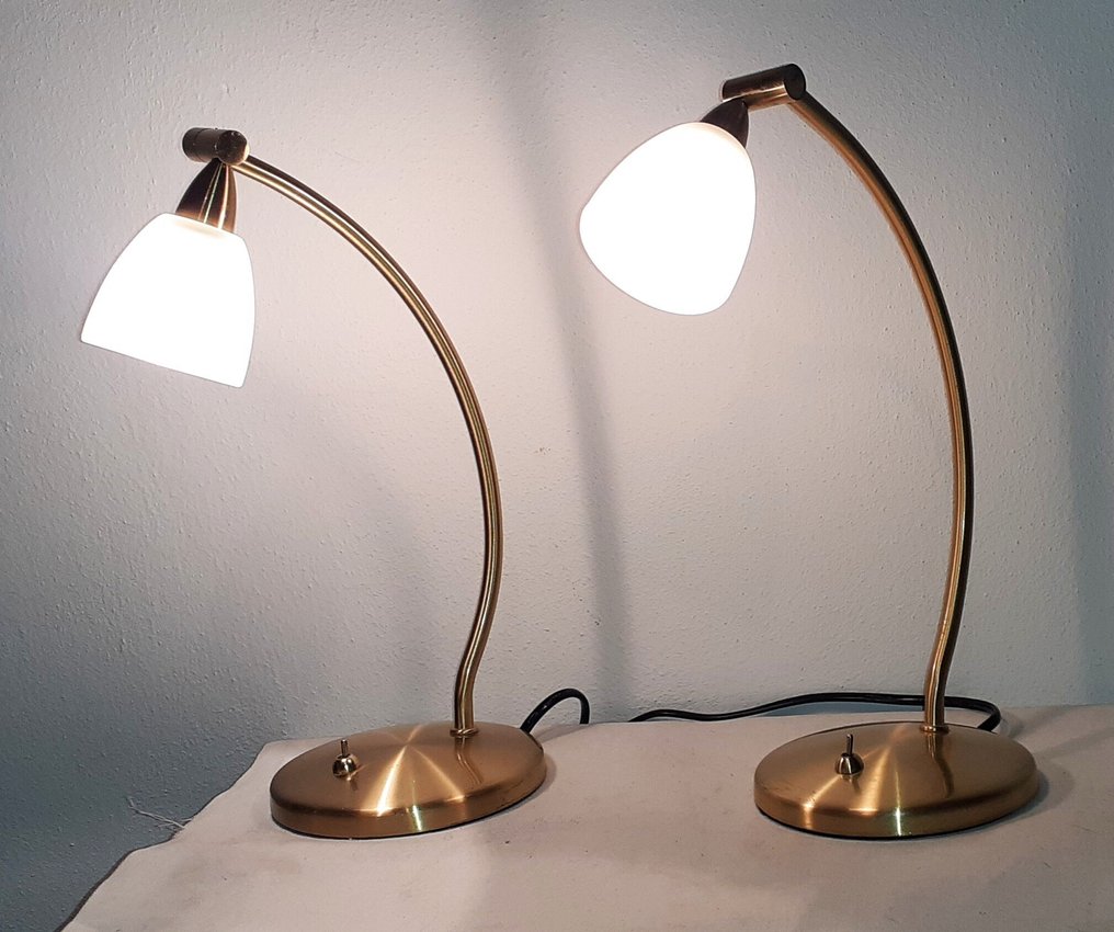 Reliving - 台灯 (2) - 金色拉丝金属和蛋白石/乳白色玻璃 - Goldlight #1.0