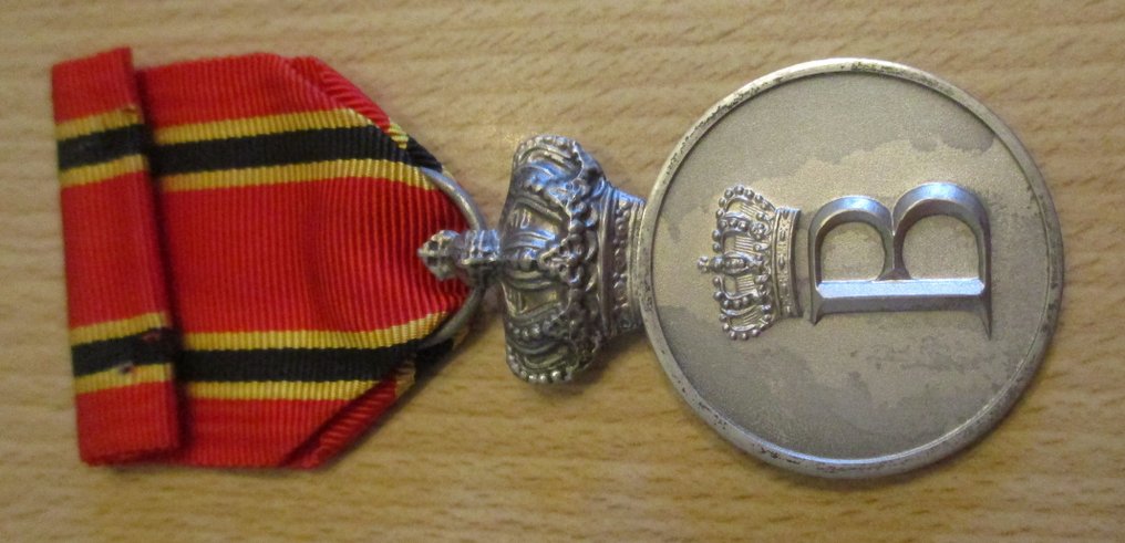 Βέλγιο - Army/Infantry - Στρατιωτικό μετάλλιο - Βέλγιο, 3 μετάλλια από το βασιλικό σπίτι, Βασιλιάς Βαουδούιν, για τους υπηρέτες των αυλών. - 1960 #4.3