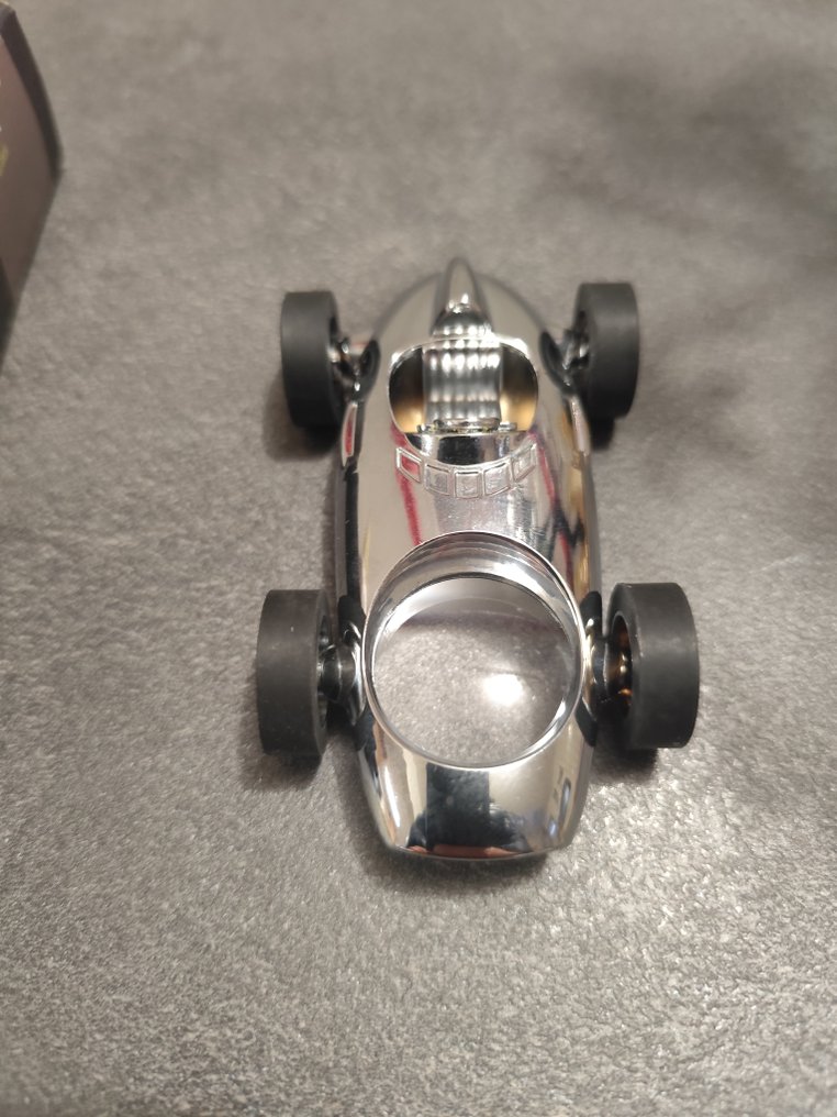 Objet multifonction : décoratif, porte-stylo, porte-agrafe magnétique, loupe. - TROIKA - SPEED READ MGL10/CH - 2000 #2.1