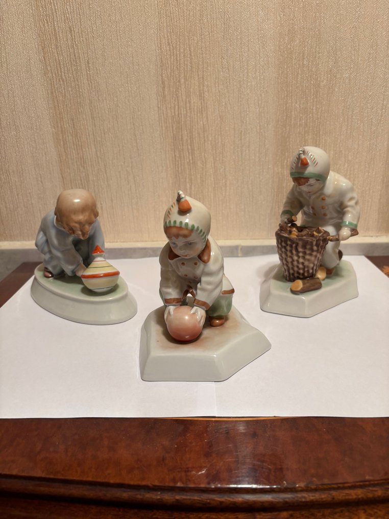 Zsolnay - Statuetta - 3 zsolnay pels beeldje (3) - Porcellana #1.0