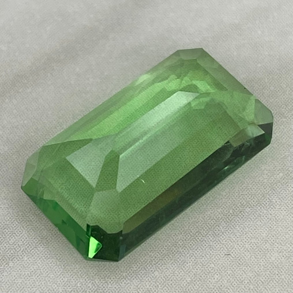 没有保留价 绿色 萤石  - 11.42 ct - 国际有色宝石协会（ICA GemLab） - Top Precision Cut #4.3
