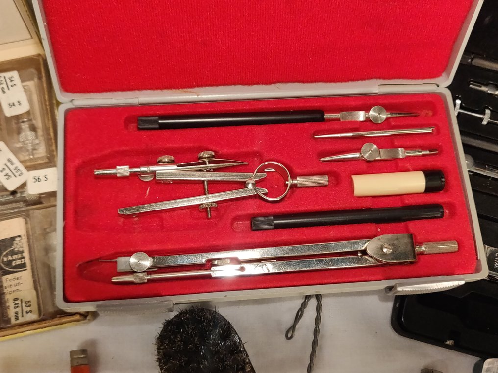 Faber Castell - Large lot of vintage technical drawing instruments: WILD Heerbrugg compass set + Faber-Castell sets - No reserve price - Fountain pen #3.2