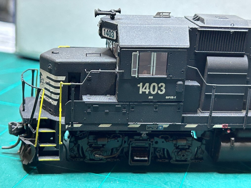 Athearn Genesis H0轨 - ATHG68012 - 柴油电力机车 (1) - EMD GP15-1 - NS #2.1