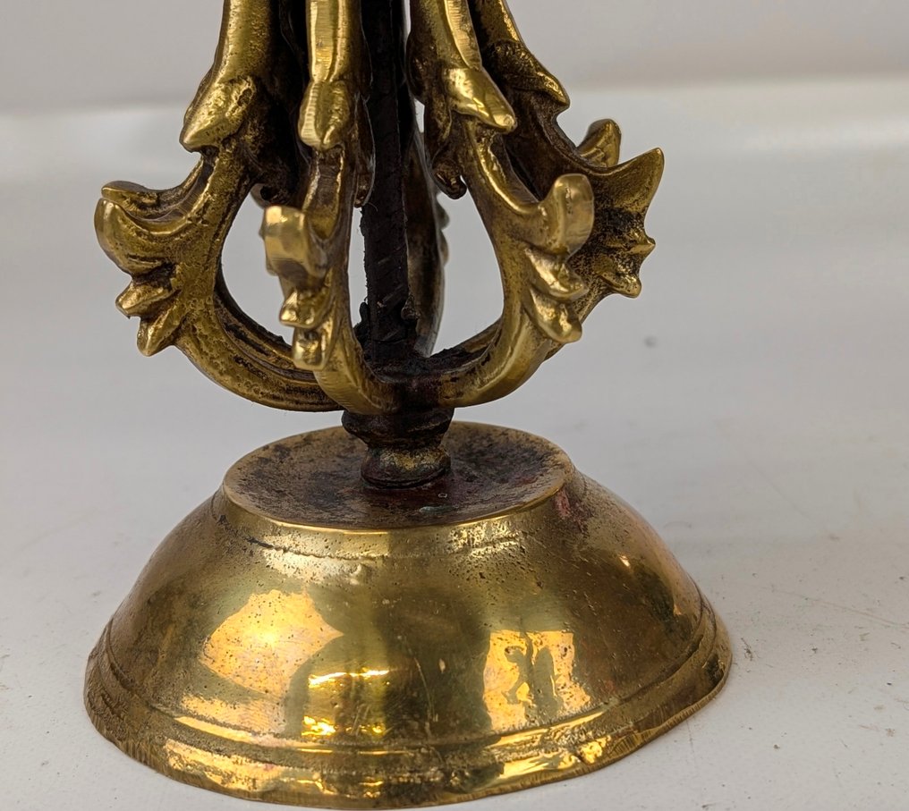 Dorje, which means diamond and lightning in Sanskrit, is a term that signifies both. - Antique - Bronze, Steel - 1980 - handmade #2.1