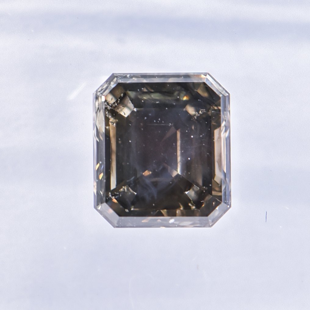 Bez ceny minimalnej
 - 1 pcs Diament  (W kolorze naturalnym)  - 1.21 ct - Szmaragd - Fancy deep Zielonkawy, Brązowawy Żółty - SI1 (z nieznacznymi inkluzjami) - International Gemological Institute (IGI) - VG VG #4.3