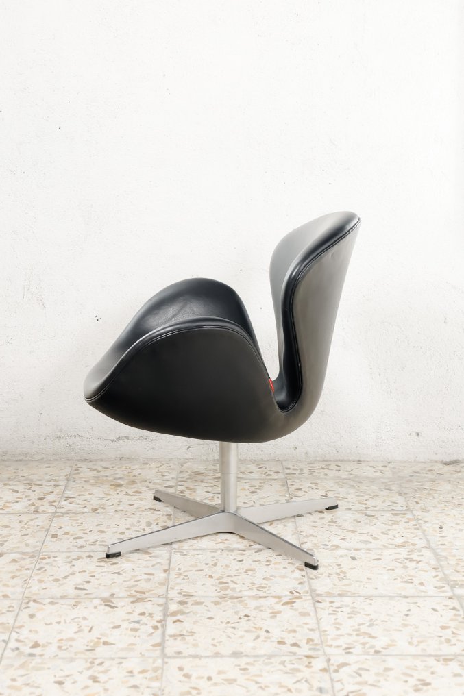 Fritz Hansen - Arne Jacobsen - Loungesessel - Schwan Stuhl - Aluminium, Leder - Lot 2/2 #2.1