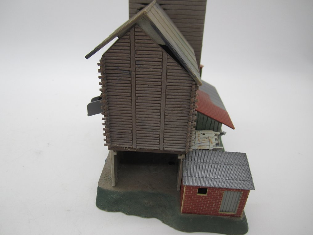 Faller, Vollmer H0 - 288/5610/5612/5723 - Machete tren (10) - 10 clădiri legate de producția de lemn și instalație de depozitare. #2.1