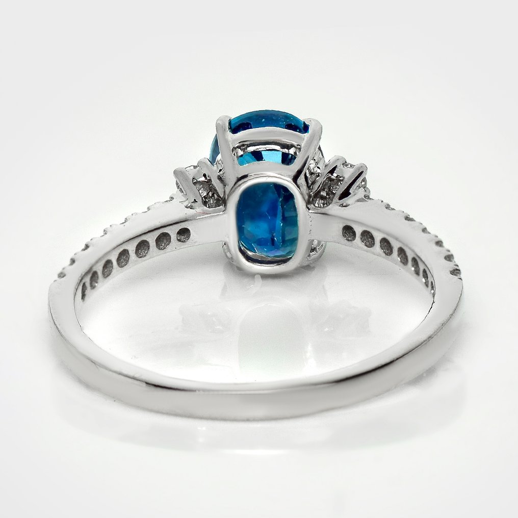 Nincs minimálár - Gyűrű - 14 kt. Fehér arany, HRD 2,01 ct intenzív kék - 2.25ct. tw. Zafír - Gyémánt #4.3