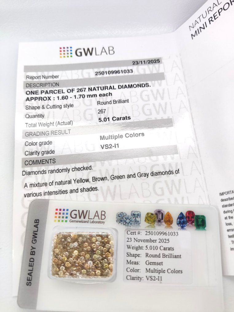 No reserve price - 267 pcs Diamond  (Natural coloured)  - 5.01 ct - Round Mixed colours - I1, VS2 - Gemewizard Gemological Laboratory (GWLab) #1.0