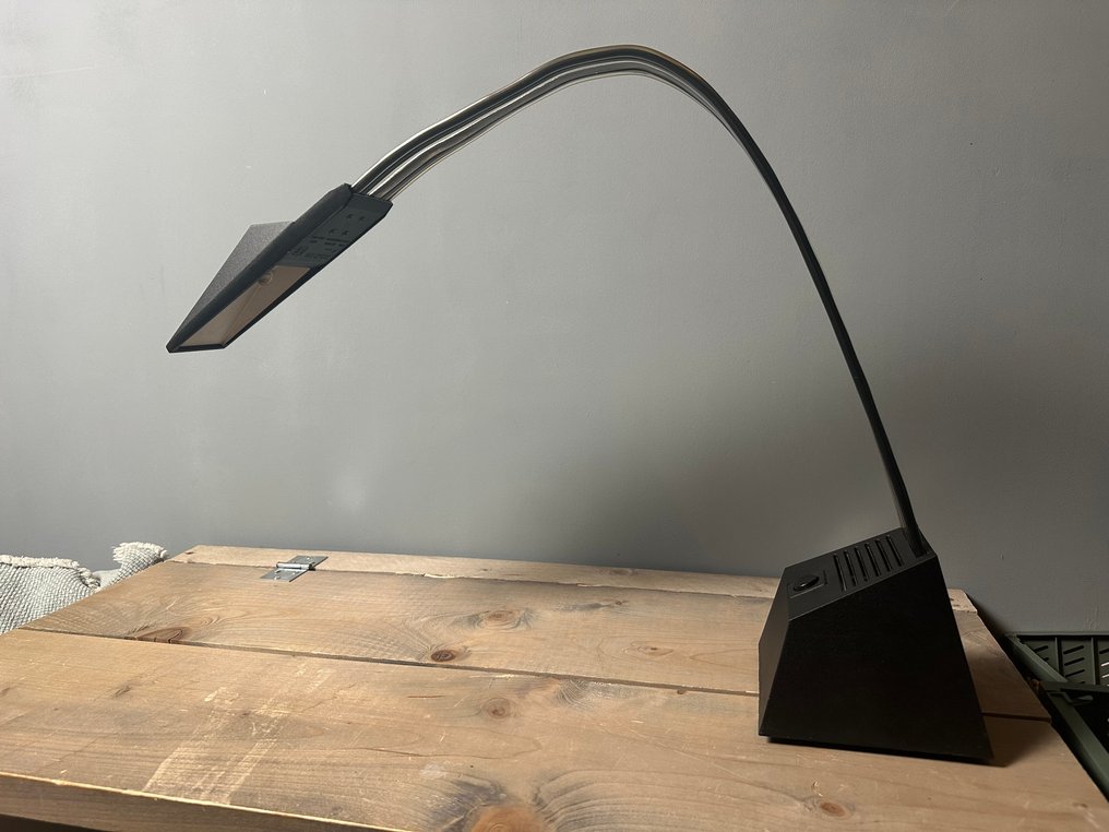 Stilnovo - Alberto Fraser - Arched table lamp - Ribbon - Steel - Desk lamp #1.0