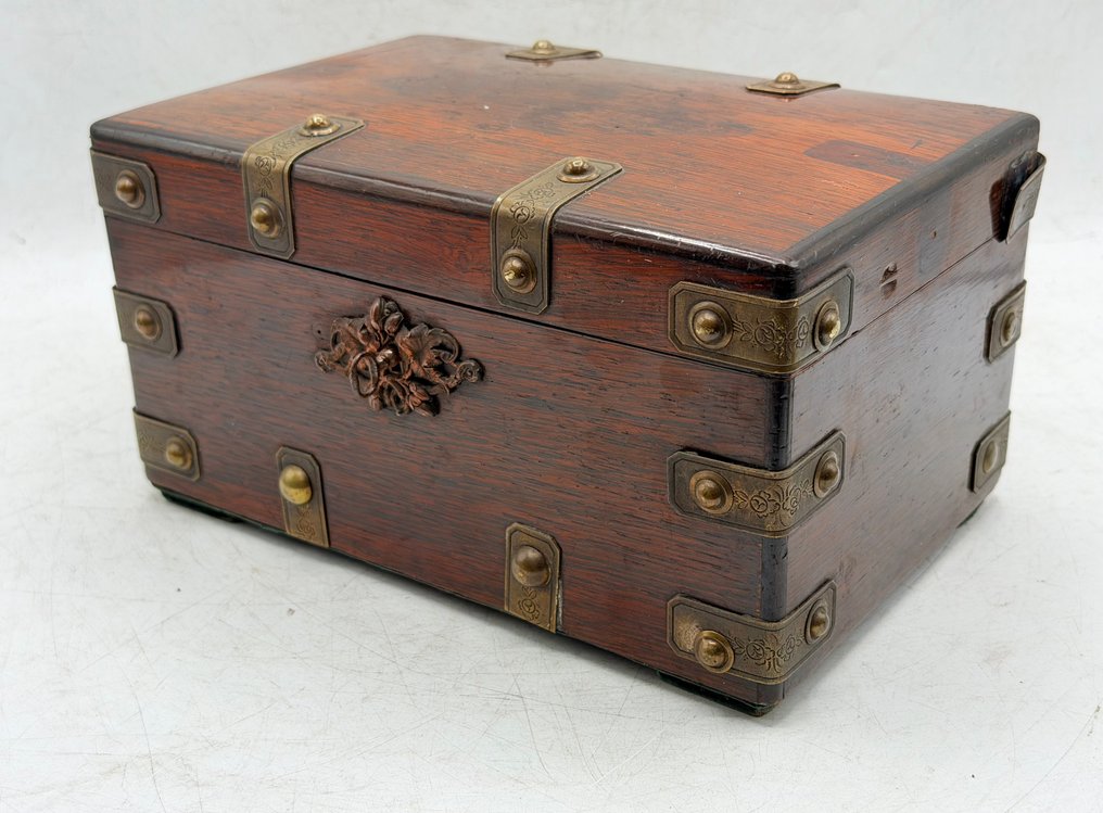 Box - Colonial Hardware - Kingwood - Anglo-Indian style #3.2